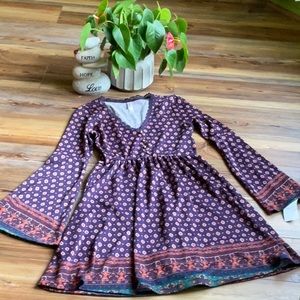 💖Xhilaration navy long sleeve dress with red and yellow print and bell sleeves